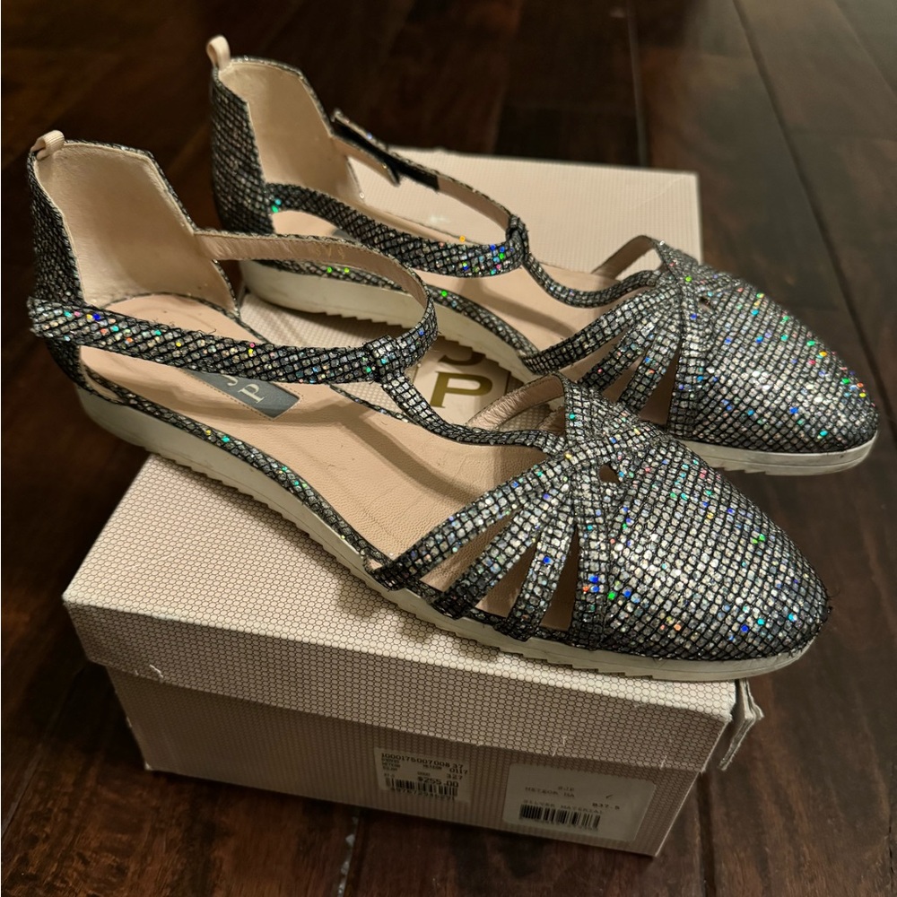 Sarah Jessica Parker- SJP sneaker shoes